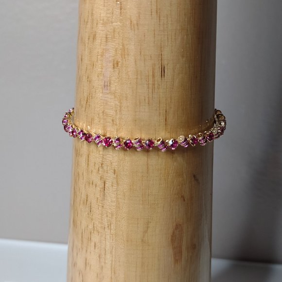 Very Pretty Pink And Gold Tone Bangle - Picture 1 of 12
